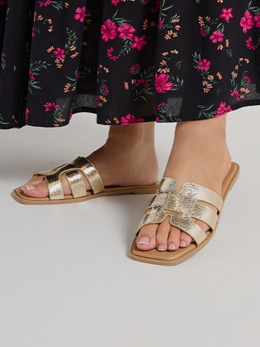 FOOTWEAR